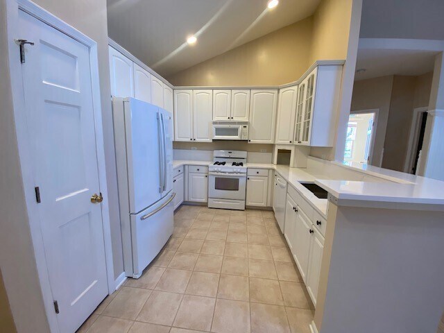 Building Photo - 1626 S Luther Ave