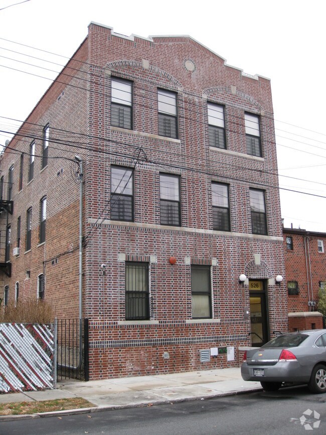 526 Elton St 526 Elton St Brooklyn NY 11208 Apartment Finder