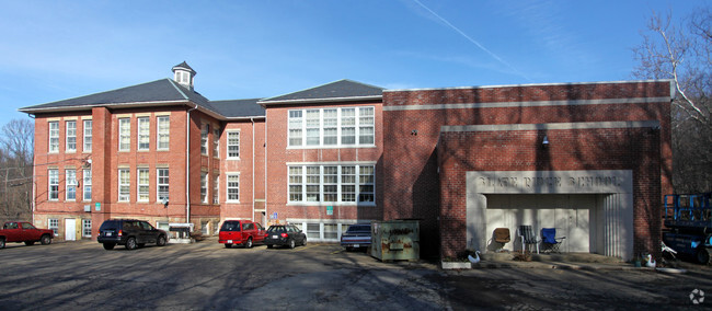 Building Photo - Slateridge Apartments