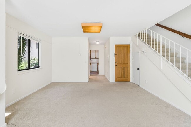 Building Photo - North Berkeley Condo – Steps from Campus w...