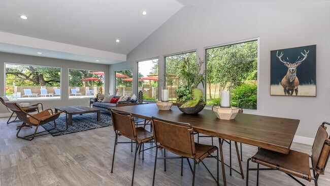 Building Photo - 13005 Heinemann Dr