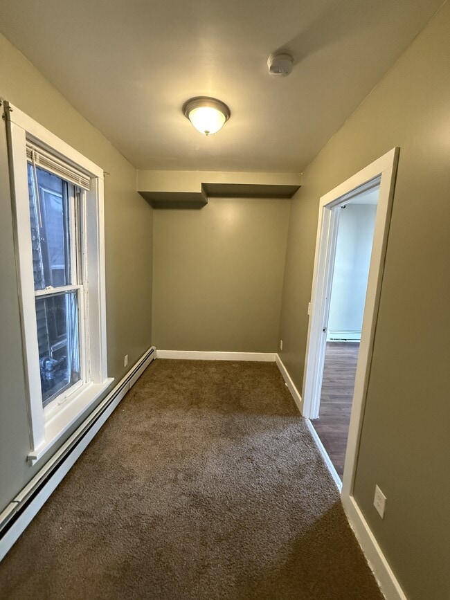 Building Photo - 1355 Payne Ave