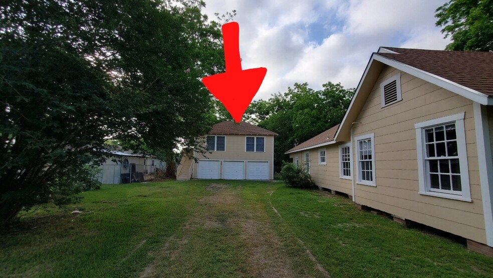 Garage Apartment for rent - 320 S Ashbel St