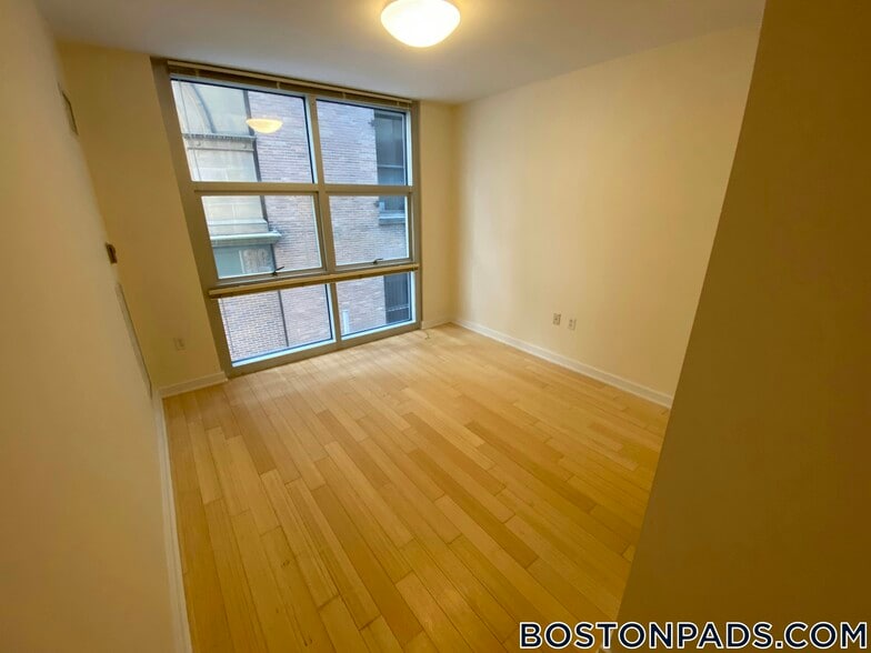 Building Photo - 40 Boylston St