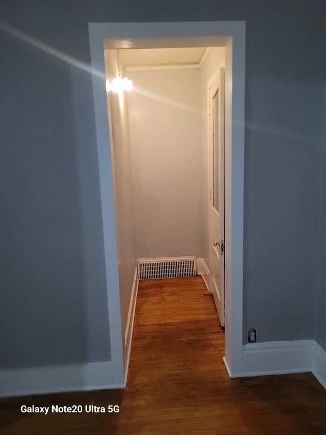 Entry Hallway - 2739 N 34th St