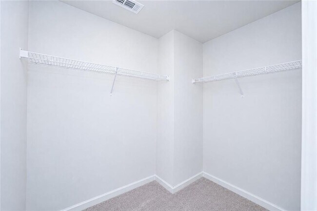 Building Photo - 24 Berryville Dr