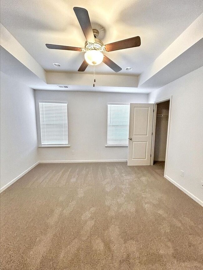 Building Photo - 2042 McDonald Dr