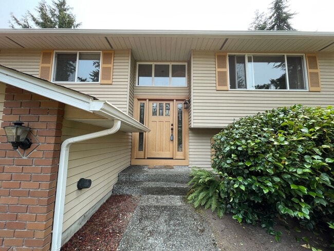 Building Photo - 5004 99th St SW
