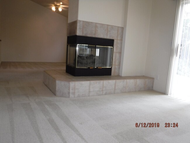 Building Photo - 1335 Meadowlark Way