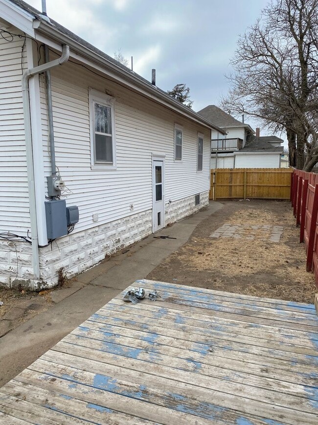 Building Photo - 2 bed, 2 bath home