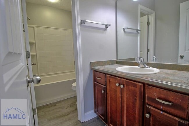 Building Photo - 703 Cordele Cir