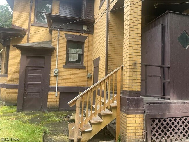 Building Photo - 1420 Ansel Rd