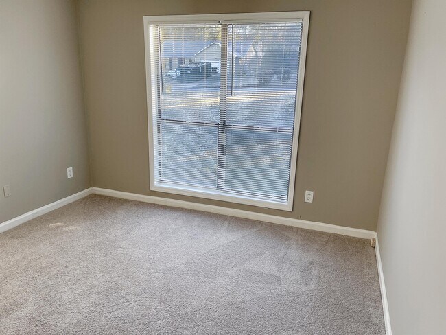 Building Photo - 9032 Gardener Dr