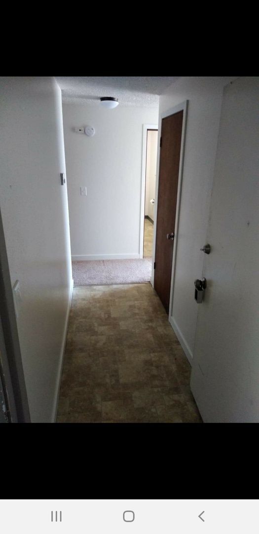 Building Photo - Two Bedroom Apt Homes - Central Mill Plane...