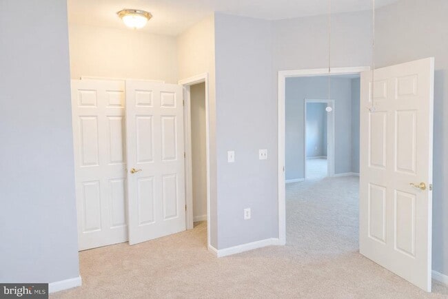 Building Photo - 2605 Chapel Lake Dr