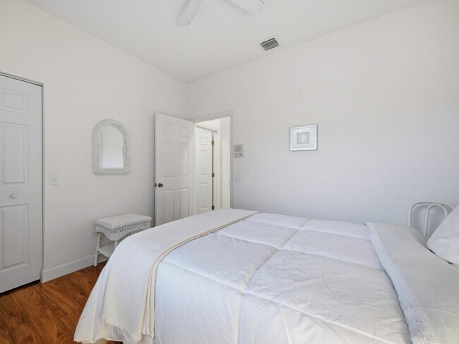 Building Photo - 4378 Danielson Dr