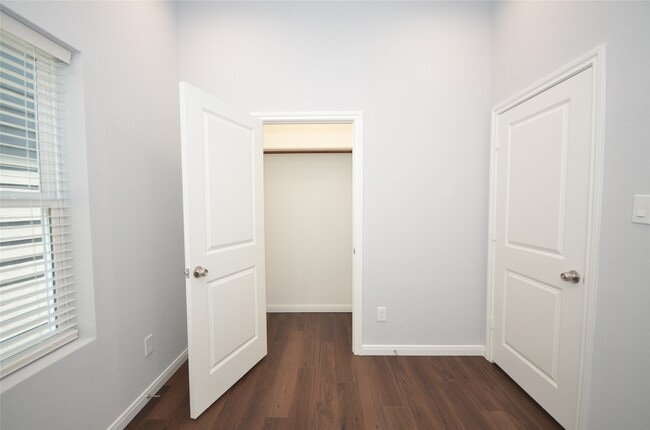 Building Photo - 18825 Luminescent Ln