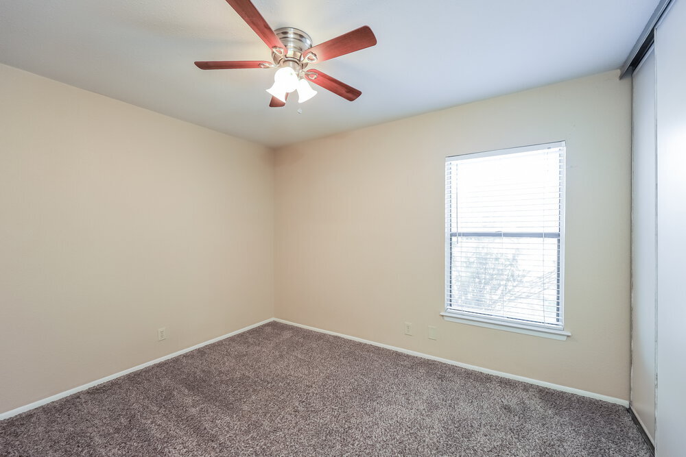 Building Photo - 7531 Lago Frio