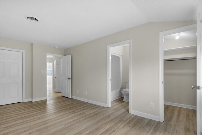 Building Photo - 125 Pirates Rd