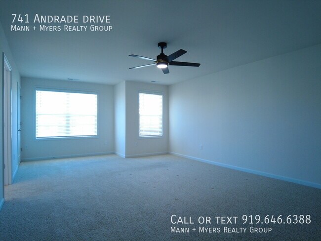 Building Photo - 741 Andrade Dr