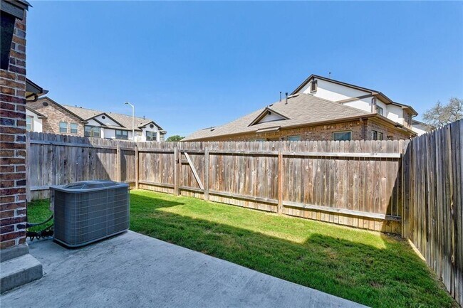 Building Photo - 2304 S Lakeline Blvd