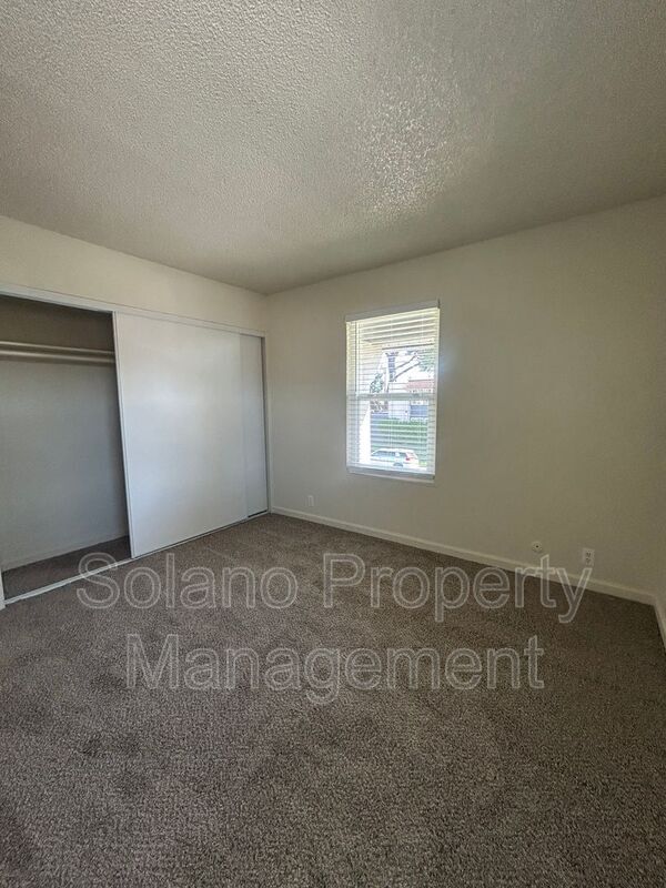 Building Photo - 766 E Tabor Ave