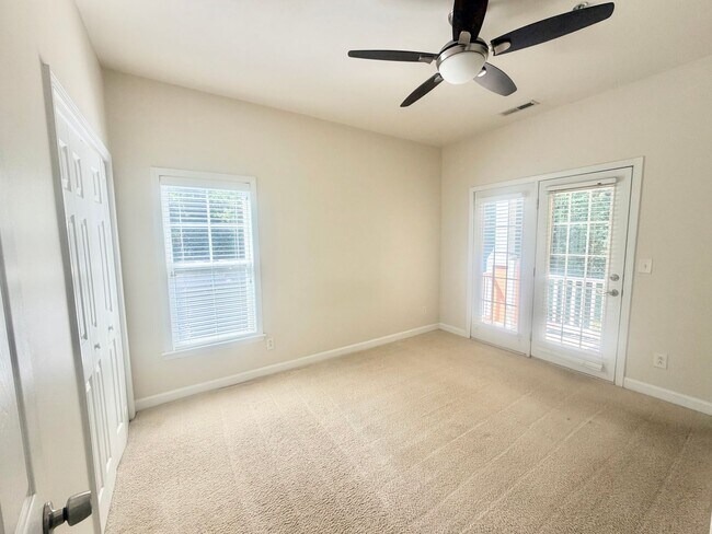 Building Photo - 1539 Pecan Ave