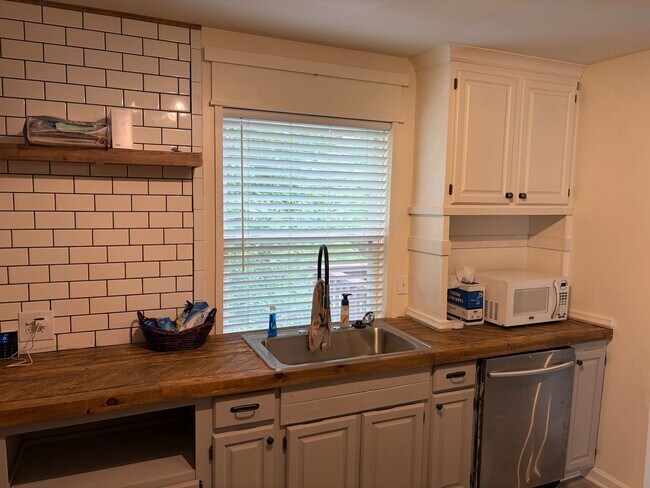 Building Photo - Single Family Home on Quite Cul-De Sac Now Available in Upland Square