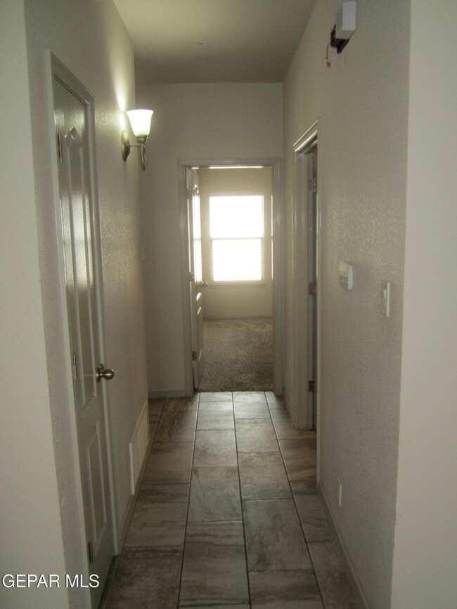 Building Photo - 323 Malta St