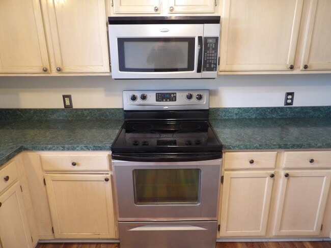 Building Photo - 107 Shannon Ln