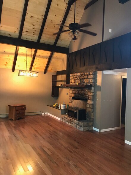 Primary Photo - 150 Hornbeam Rd
