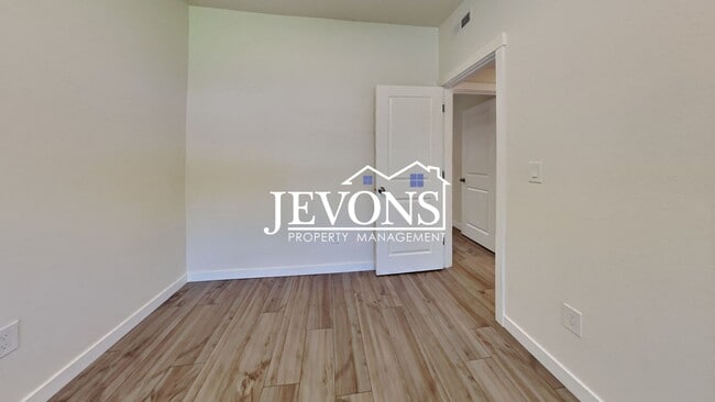 Building Photo - 19019 SE 164Th St Renton, WA 98058