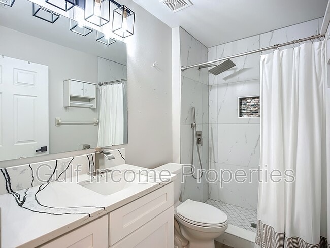 Building Photo - 4218 Berkeley Dr