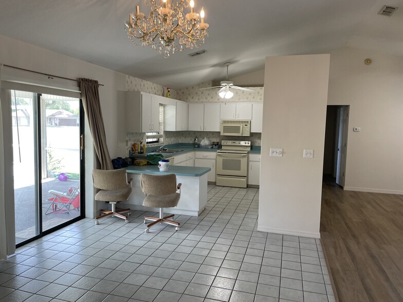 Kitchen area - 7810 SW 62nd Ct
