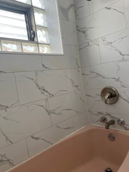 Building Photo - 3601 W 79th St