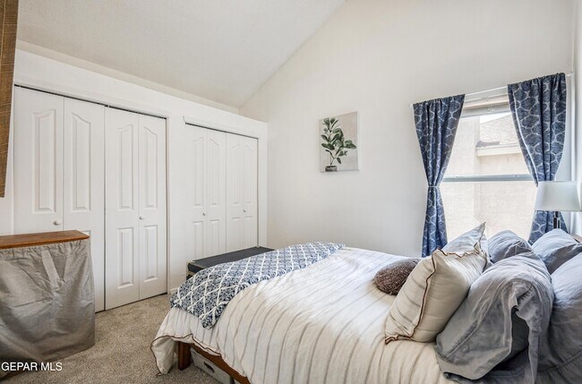 Building Photo - 12748 Tierra Pueblo Dr