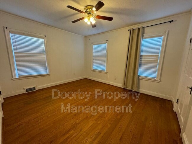 Building Photo - 408 Frazier Dr