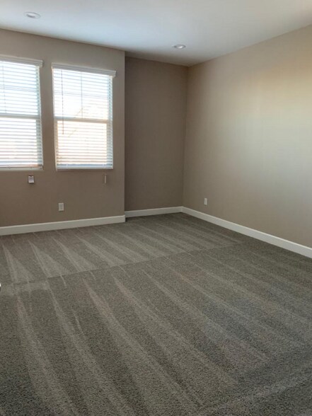 Building Photo - 1144 S Tumbleweed Ln