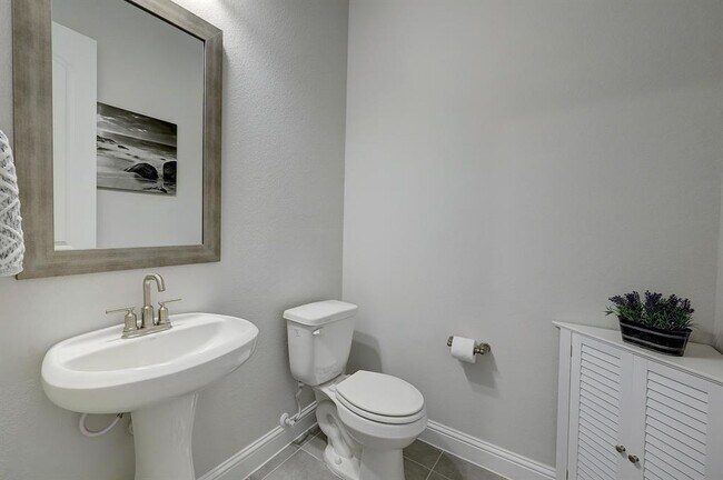 Building Photo - 142 Sunray Creek Dr