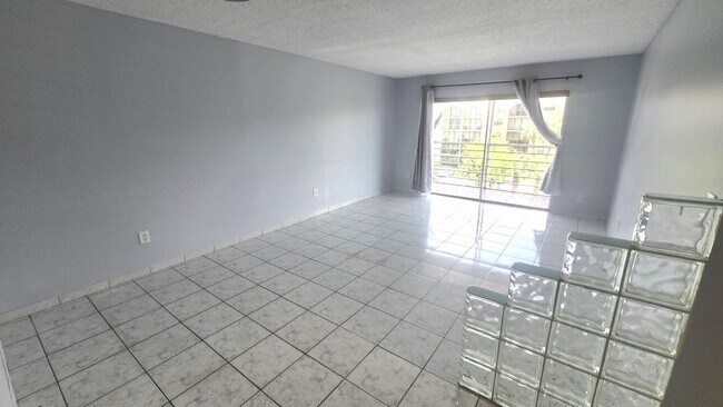 Building Photo - 2800 NW 56th Ave