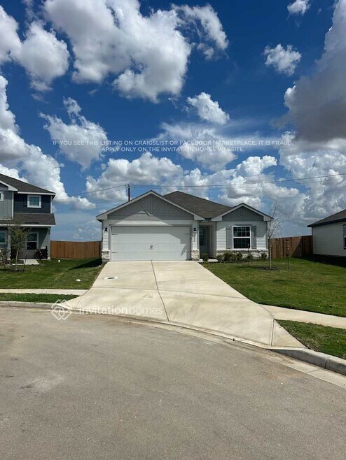 Building Photo - 124 Wirepass Cres
