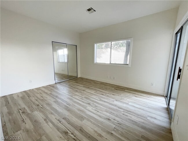 Building Photo - 7732 Crenshaw Way