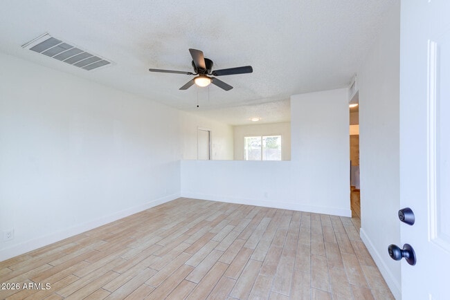 Building Photo - 157 W Juniper St