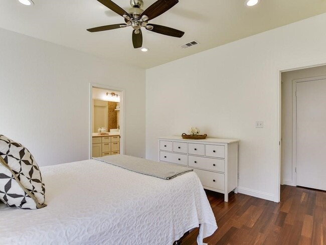 Building Photo - 509 Purple Sage Dr