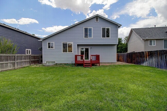 Building Photo - Charming 3 Bed 2 Bath Willow Run Home - Available August 10!