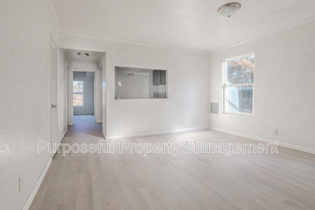 Building Photo - 1245 SW 19th St