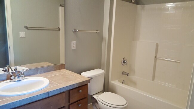 Bath Room - 2901 NE Blakeley St