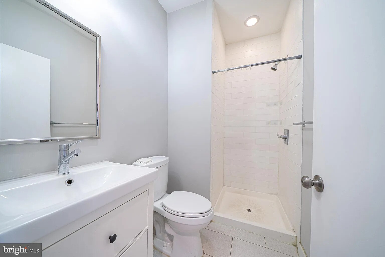 Building Photo - 706 N 7th St