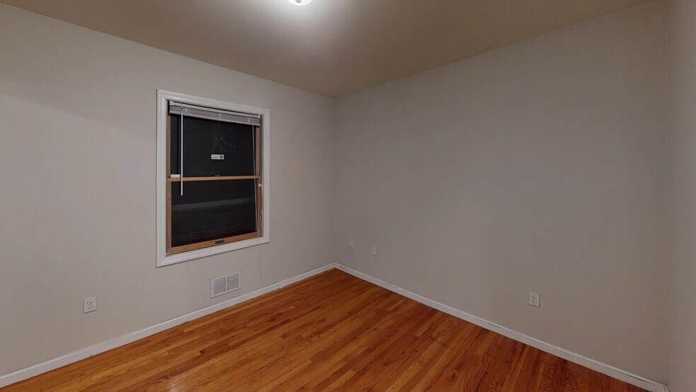 Building Photo - 177 Clendenny Ave