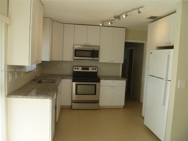 Building Photo - 6580 Grant St